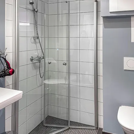 1 Bedroom Beautiful In *