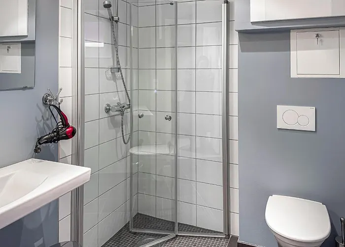 1 Bedroom Beautiful In *